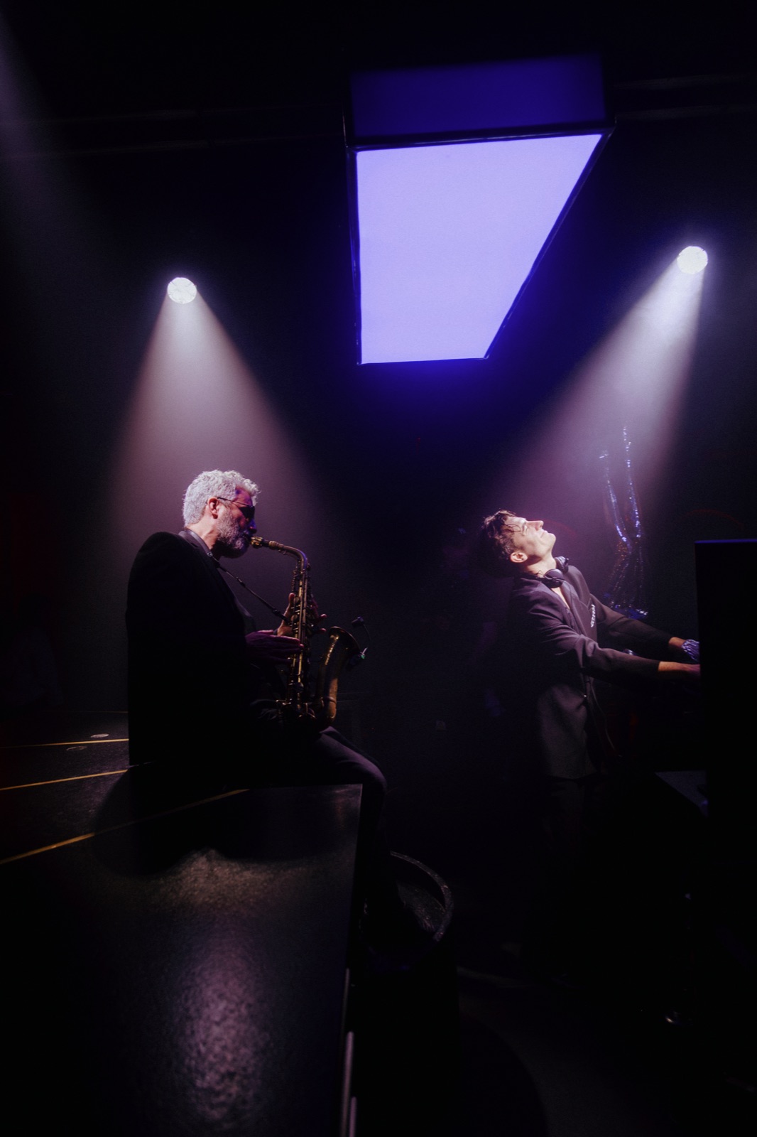 Saxo y piano en vivo